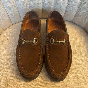 ❌ SOLD EUC Vintage GUCCI Loafers Gold Horsebit Suede Brown